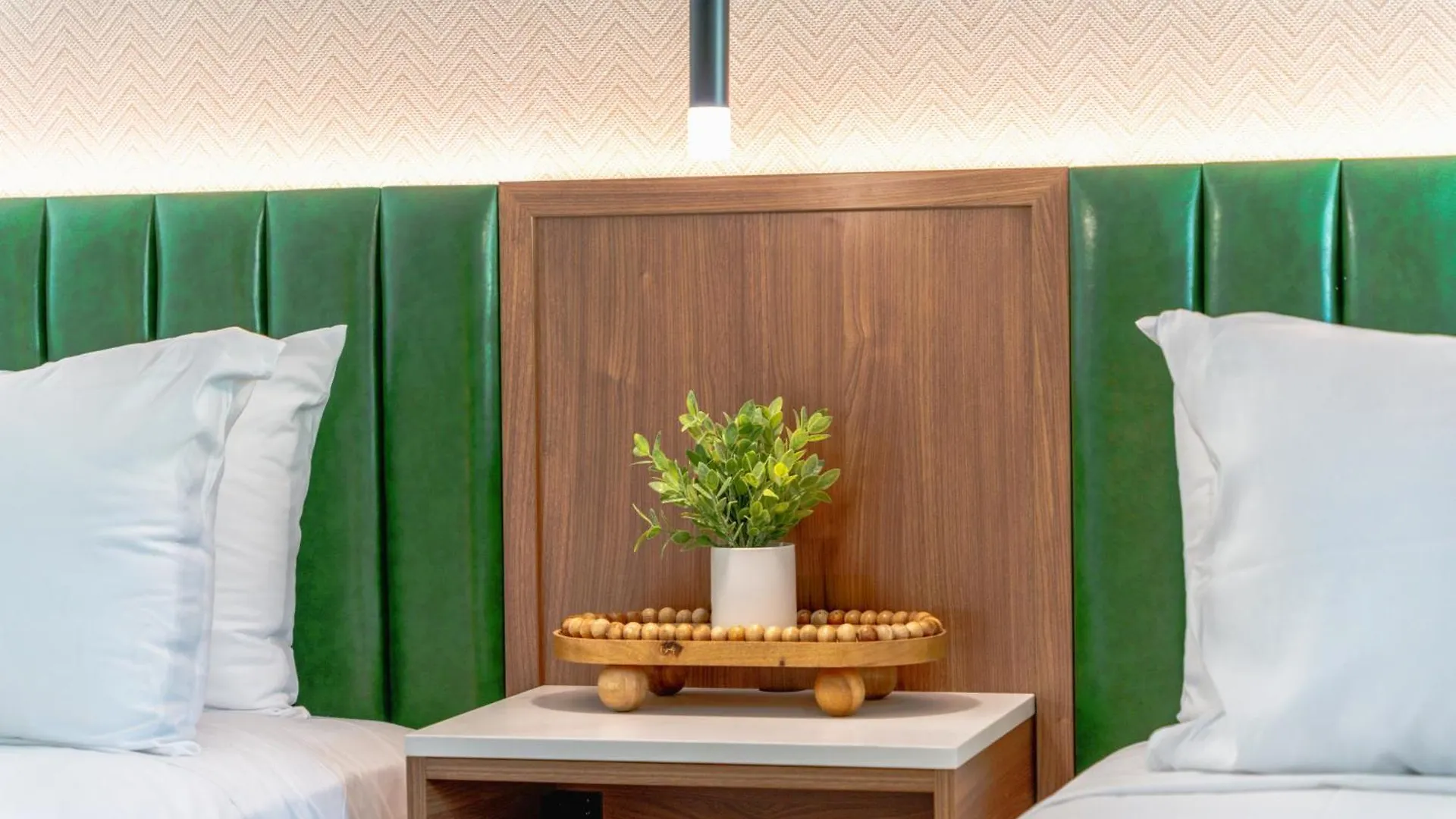 Lyfe Inn & Suites By Aga- North Hollywood Universal Studios Los Angeles