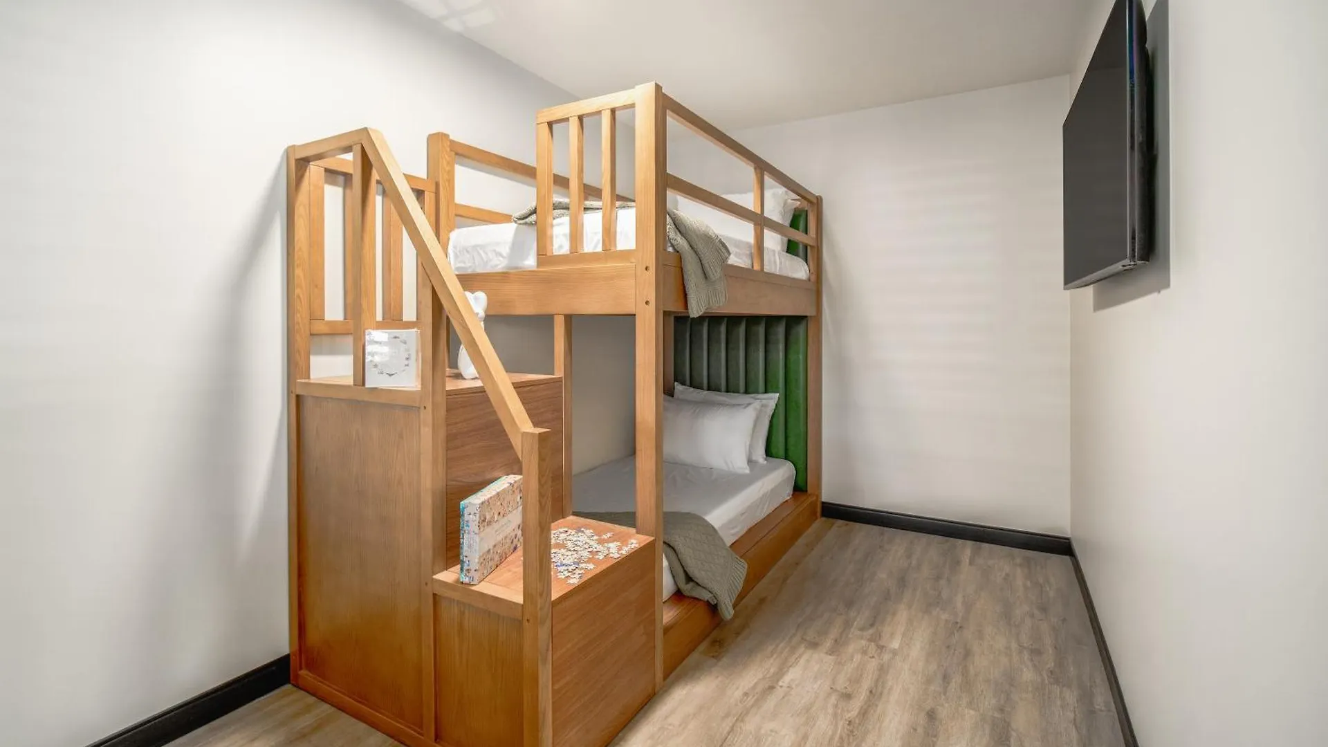 Lyfe Inn & Suites By Aga- North Hollywood Universal Studios Los Angeles Hotel