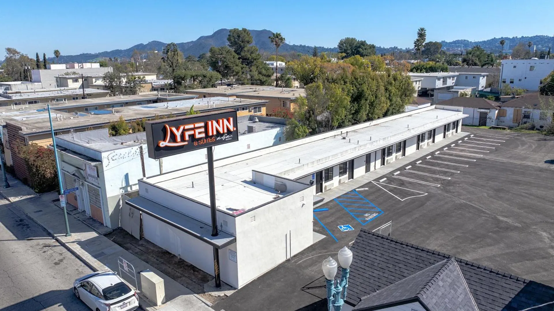 Lyfe Inn & Suites By Aga- North Hollywood Universal Studios Los Angeles Hotel