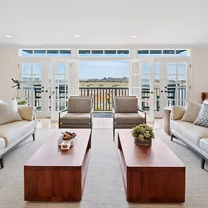 At Playa Del Rey Hotel